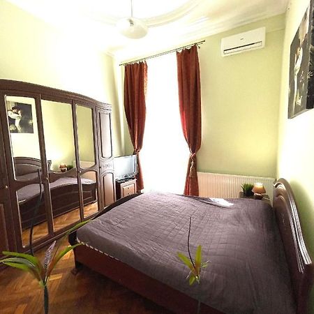 3 Rooms Apartments In The City Centr Lviv Dış mekan fotoğraf