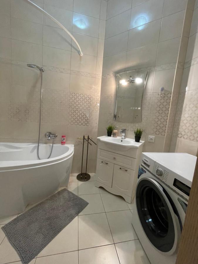 3 Rooms Apartments In The City Centr Lviv Dış mekan fotoğraf