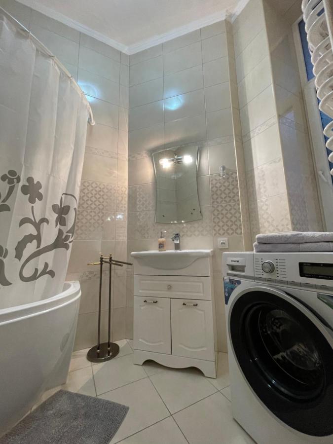 3 Rooms Apartments In The City Centr Lviv Dış mekan fotoğraf