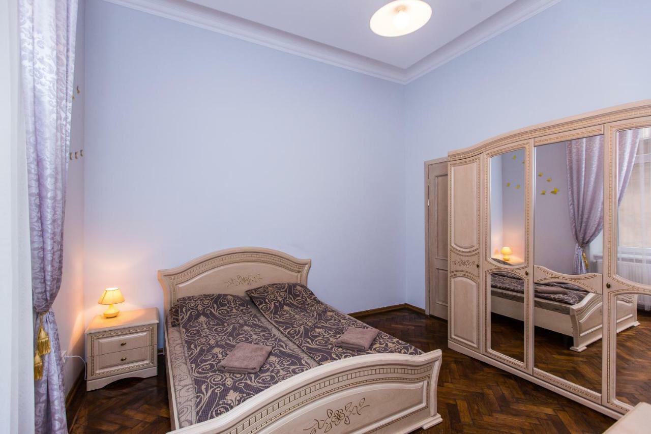 3 Rooms Apartments In The City Centr Lviv Dış mekan fotoğraf