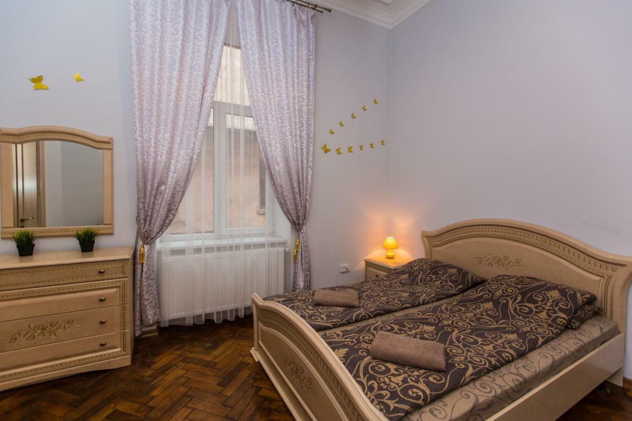 3 Rooms Apartments In The City Centr Lviv Dış mekan fotoğraf