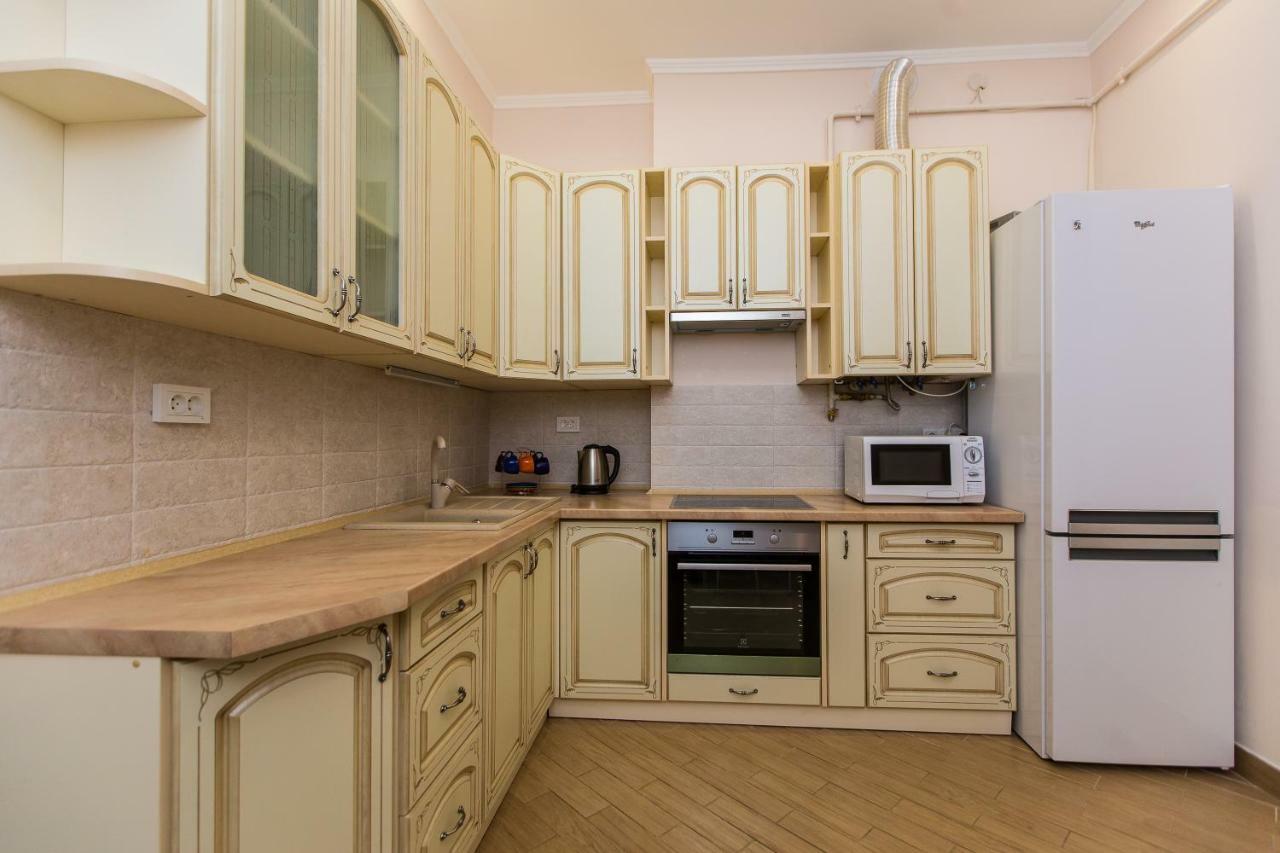 3 Rooms Apartments In The City Centr Lviv Dış mekan fotoğraf