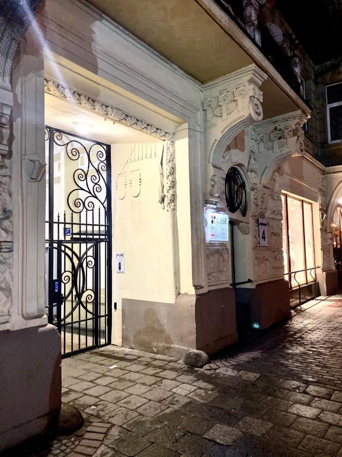 3 Rooms Apartments In The City Centr Lviv Dış mekan fotoğraf
